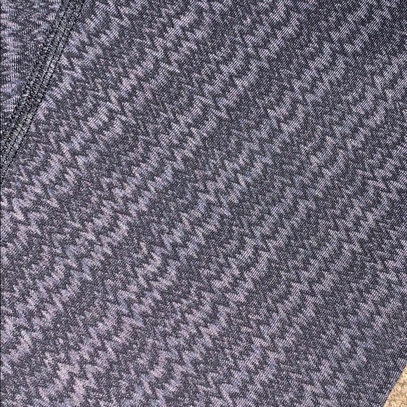 •Lululemon Cropped Leggings• - Picture 2 of 4